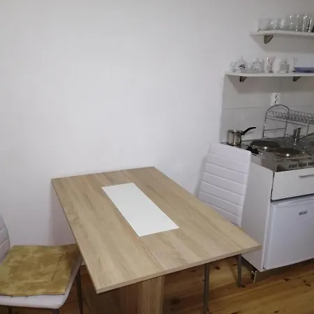 Apartman Ika Πανσιόν 3*
