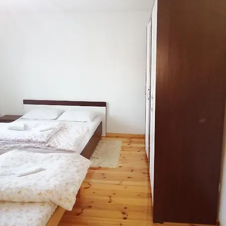 Apartman Ika Gæstehus 3*